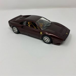 1984‎ Ferrari GTO 1:24 scale diecast model car by Burago (Used)